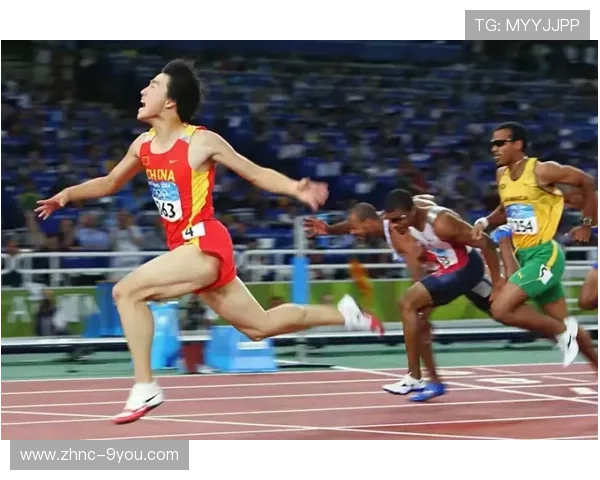 退役运动员回访青训营鼓舞新一代选手，退役运动员进校园